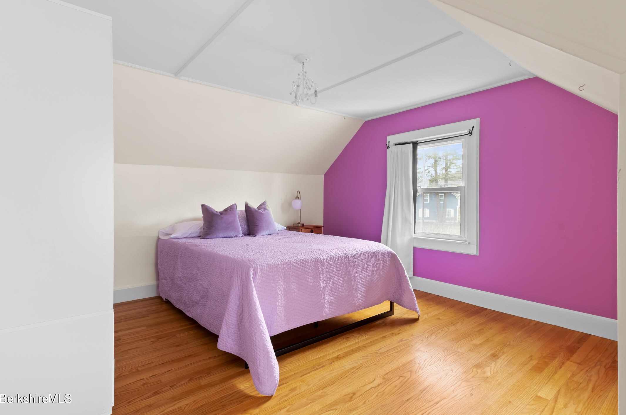 21 Berkshire Dr, Williamstown MA  01267-2517 exterior