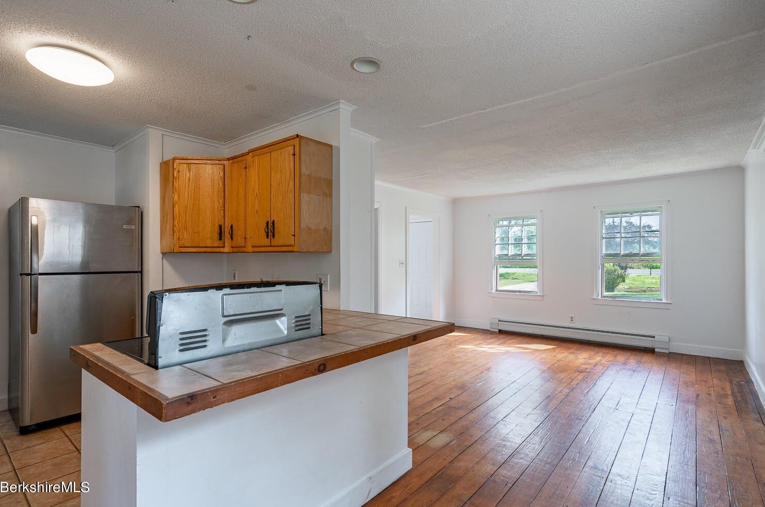 590 Main St, Sheffield MA 01257-9696 exterior