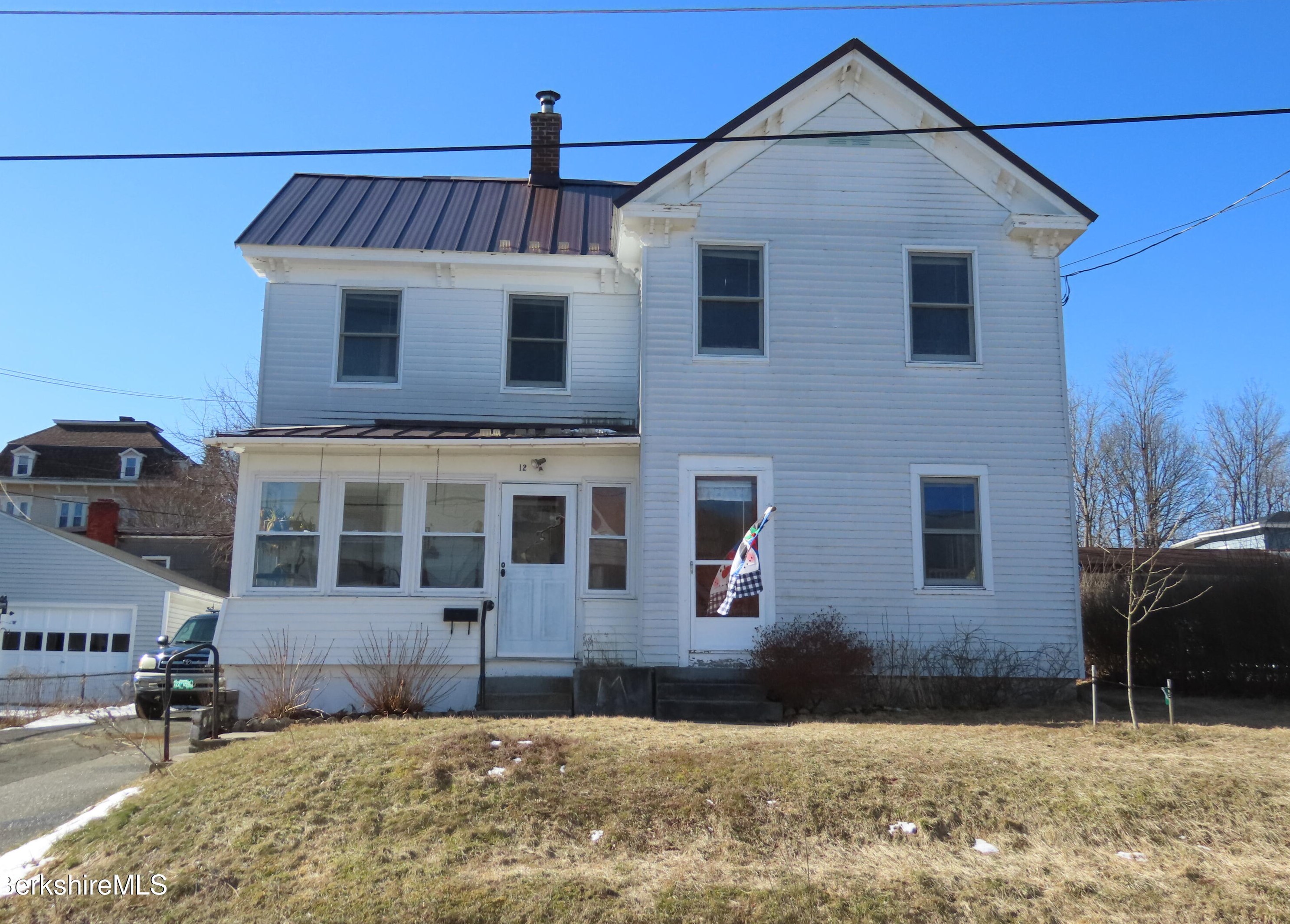12 Pearl St, Adams MA  01220-2123 exterior