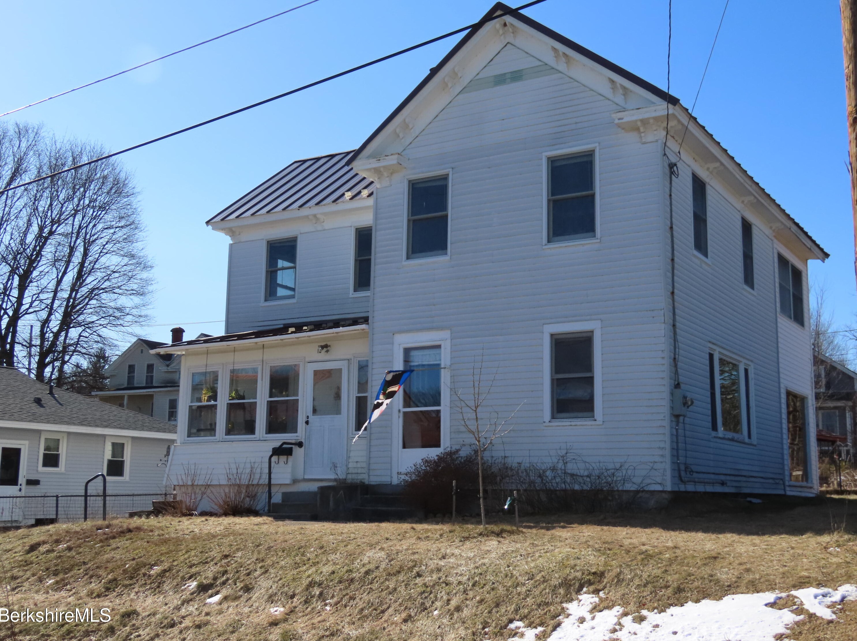 12 Pearl St, Adams MA  01220-2123 exterior