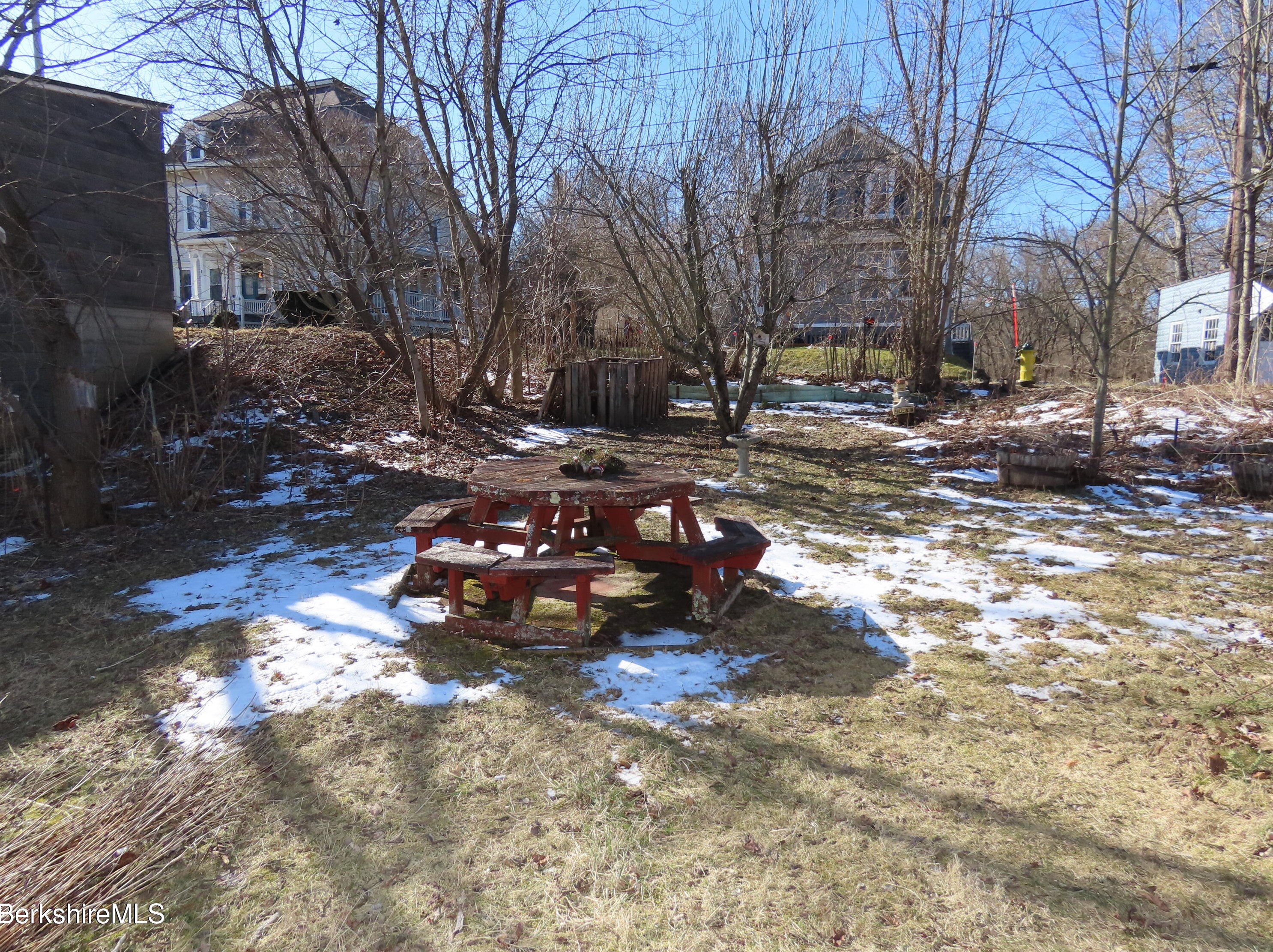 12 Pearl St, Adams MA  01220-2123 exterior