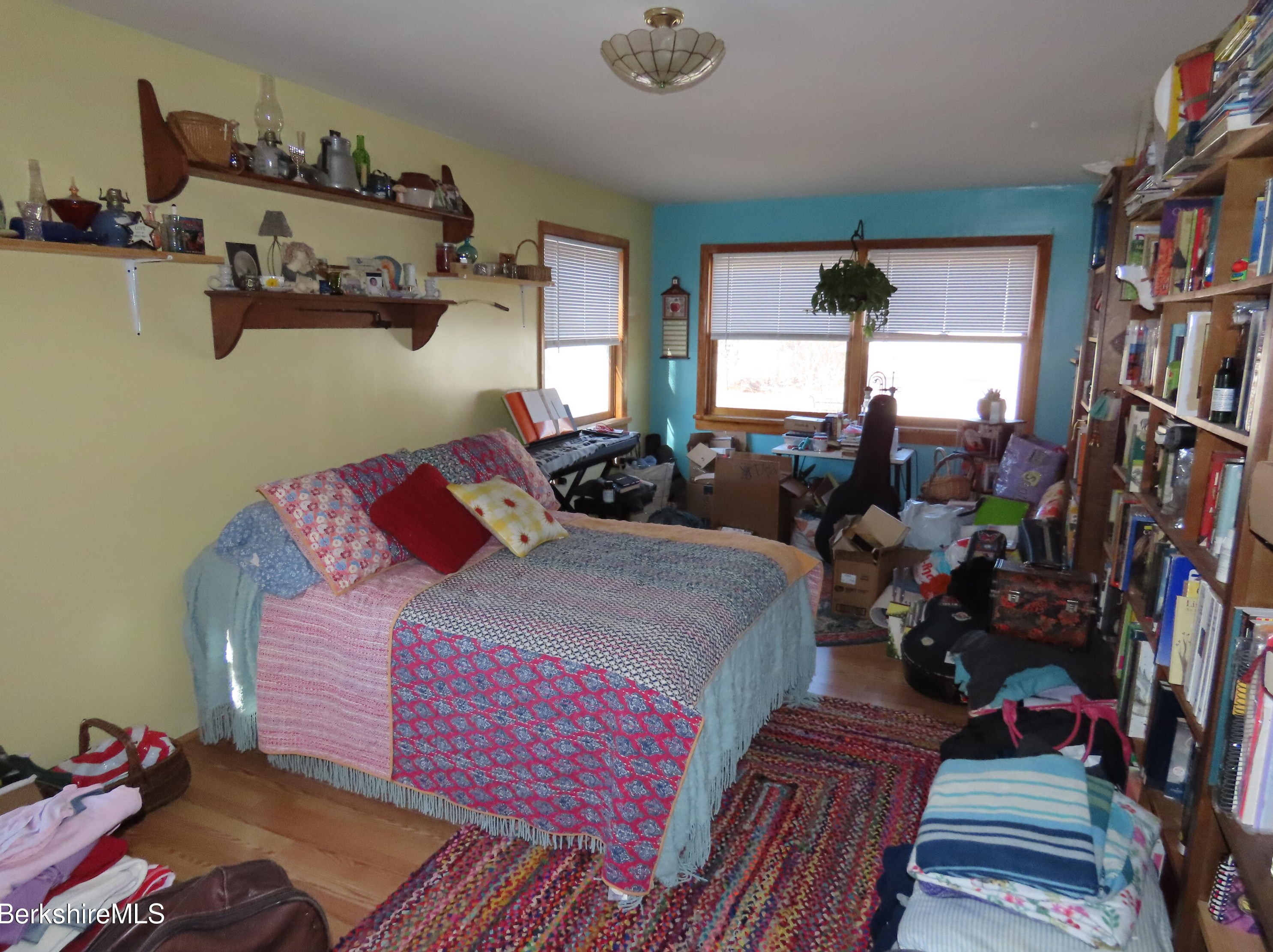 12 Pearl St, Adams MA  01220-2123 exterior