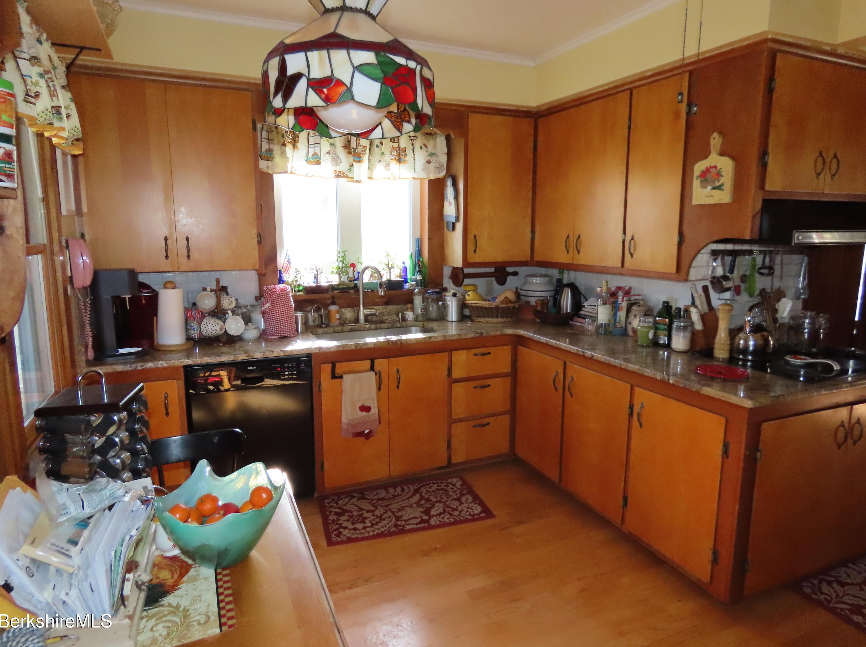 12 Pearl St, Adams MA  01220-2123 exterior