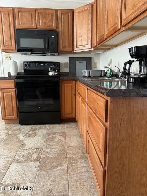 271 Notch Rd, Clarksburg MA 01247-3617 exterior