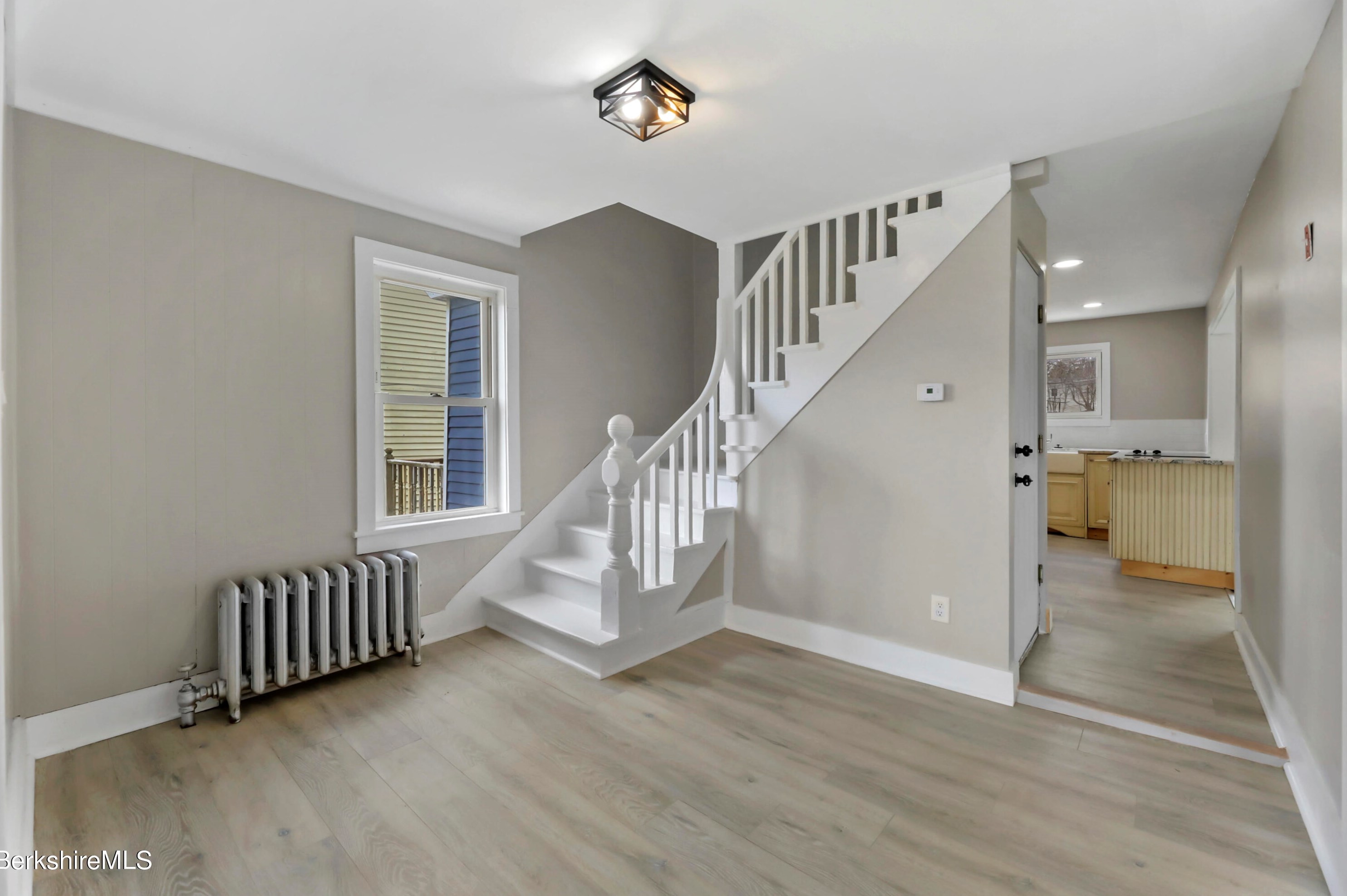 141 Onota St, Pittsfield MA  01201-3120 exterior