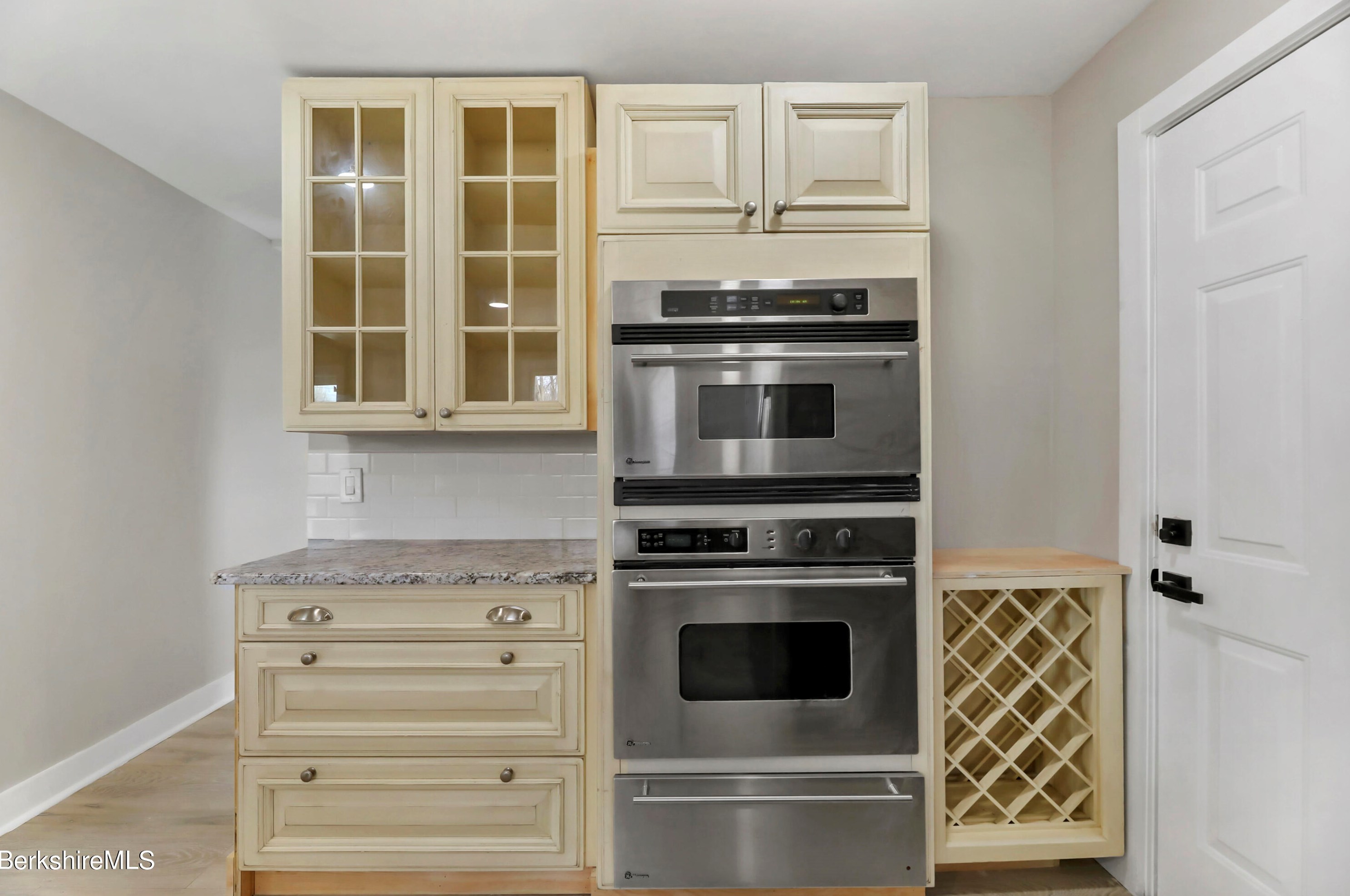 141 Onota St, Pittsfield MA  01201-3120 exterior