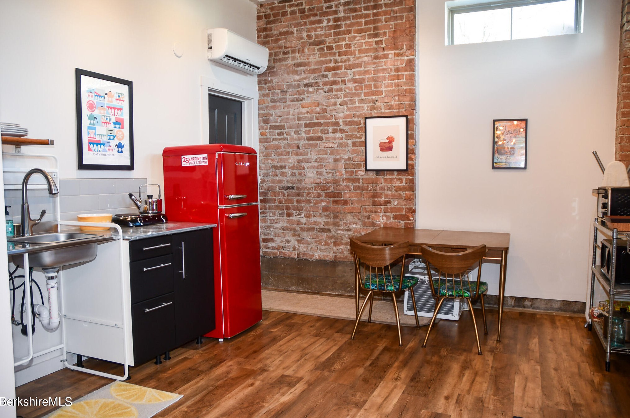 17-23 Linden St, Pittsfield MA exterior