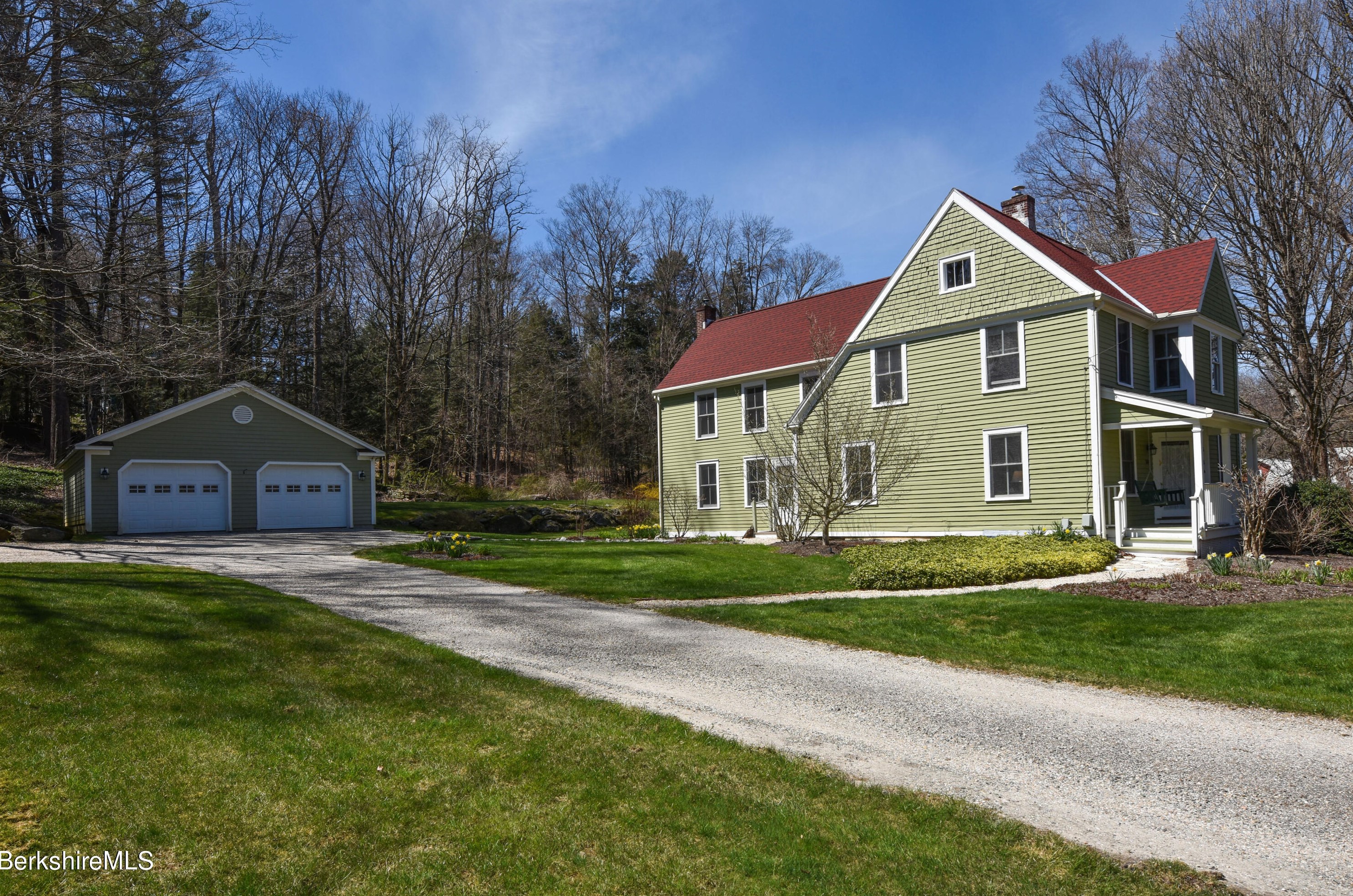 361 St, Lenox MA 01240-2235 exterior