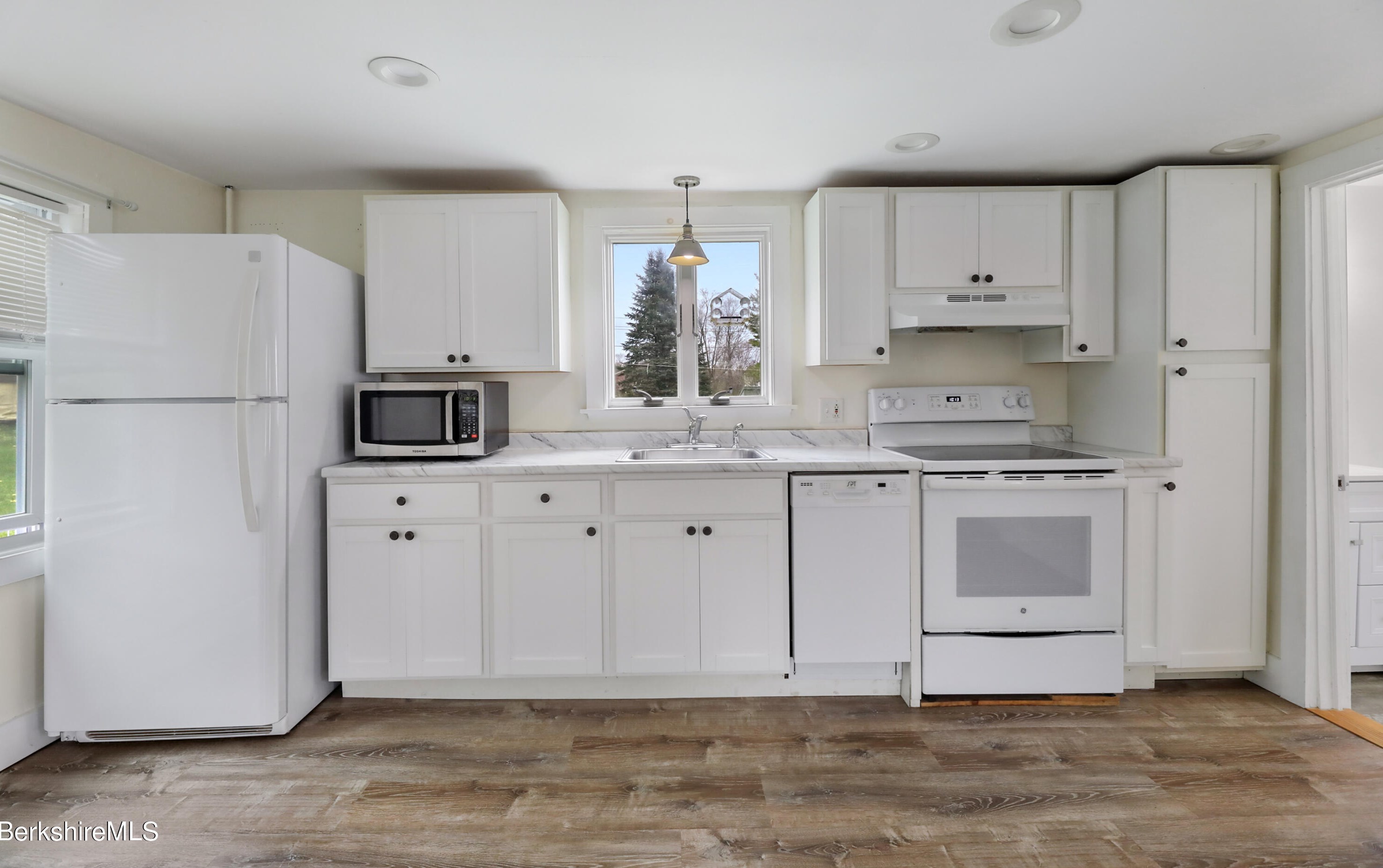 50 Margerie St, Lee MA  01238-9467 exterior