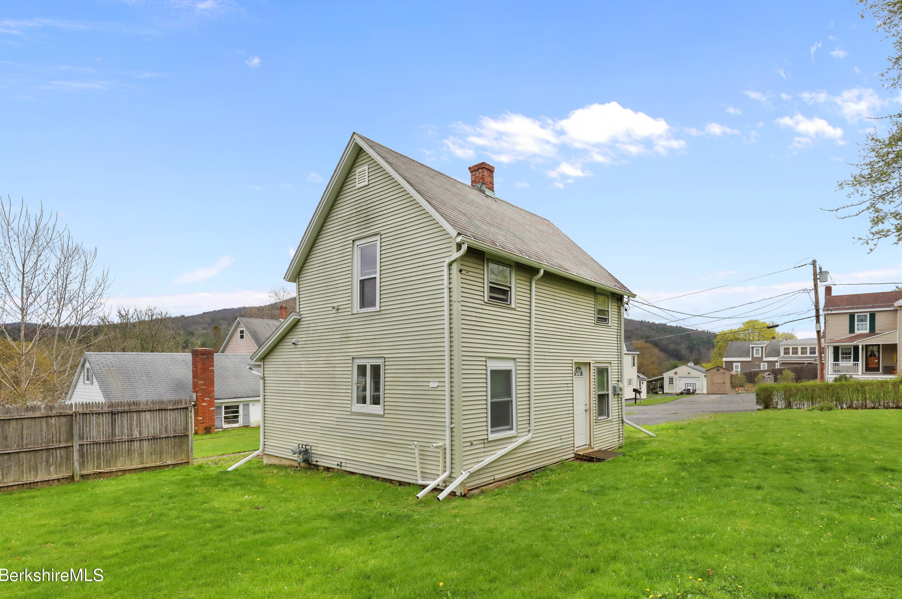 50 Margerie St, Lee MA  01238-9467 exterior