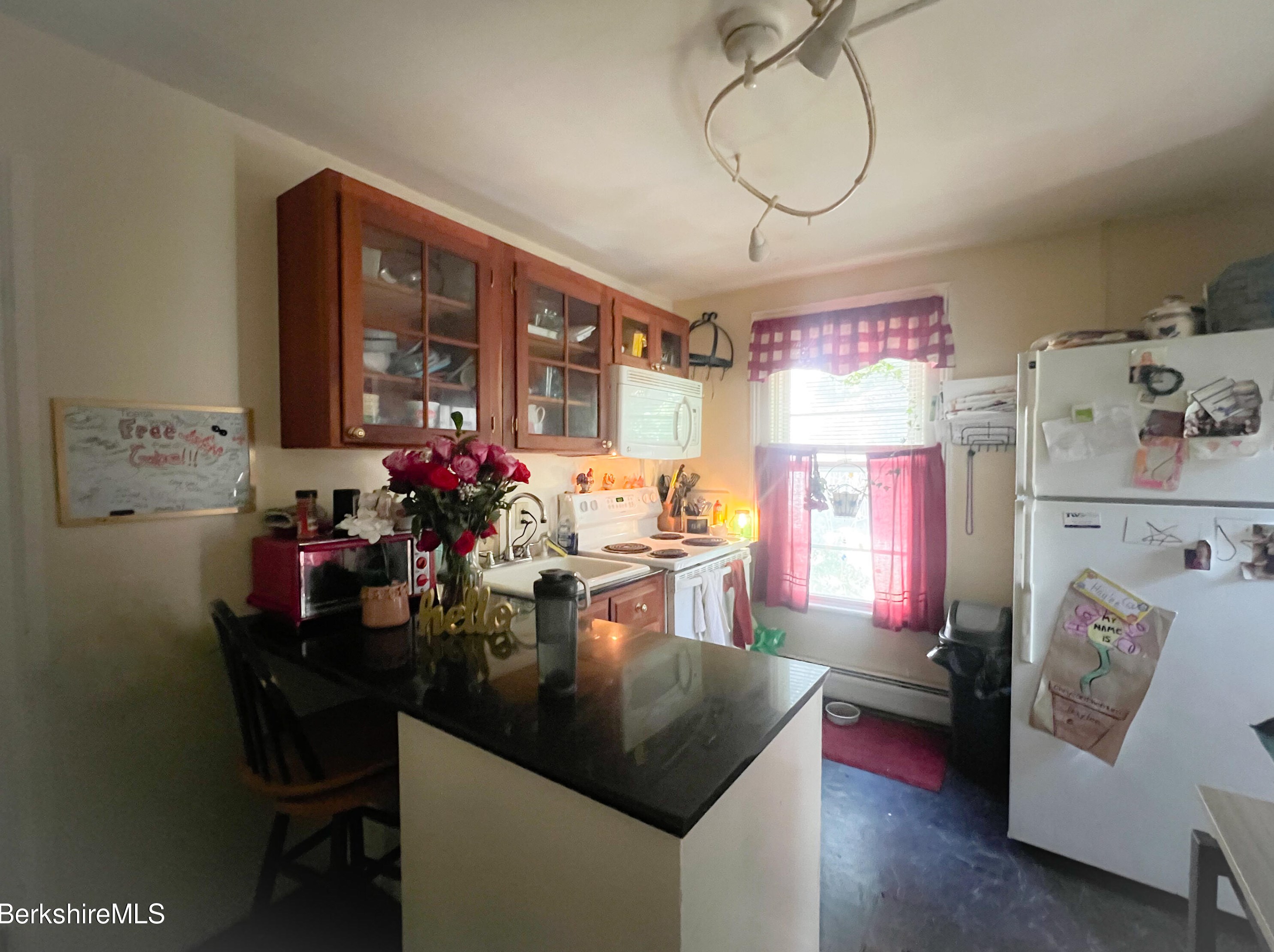 7 Goodrich St, Pittsfield MA 01201-6188 exterior