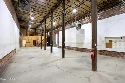 395 N Park St, Great Barrington, MA 01230 - Photo 27