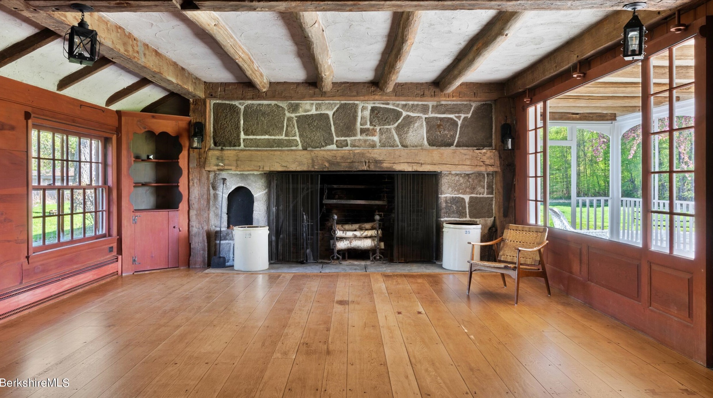 49 Bow Wow Rd, Sheffield MA 01257-9609 exterior