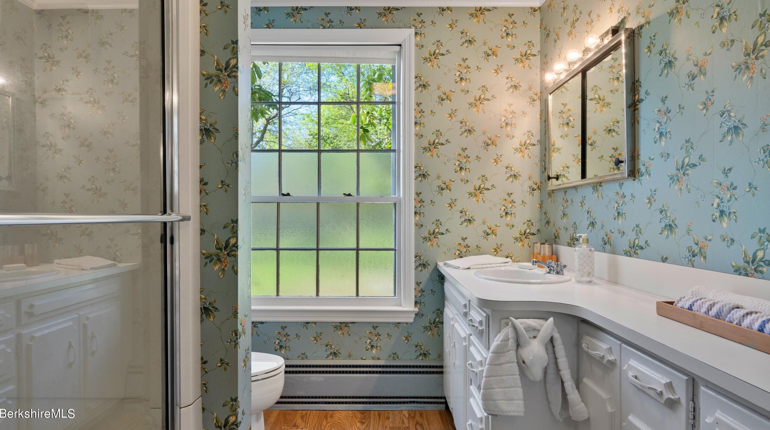 49 Bow Wow Rd, Sheffield MA 01257-9609 exterior