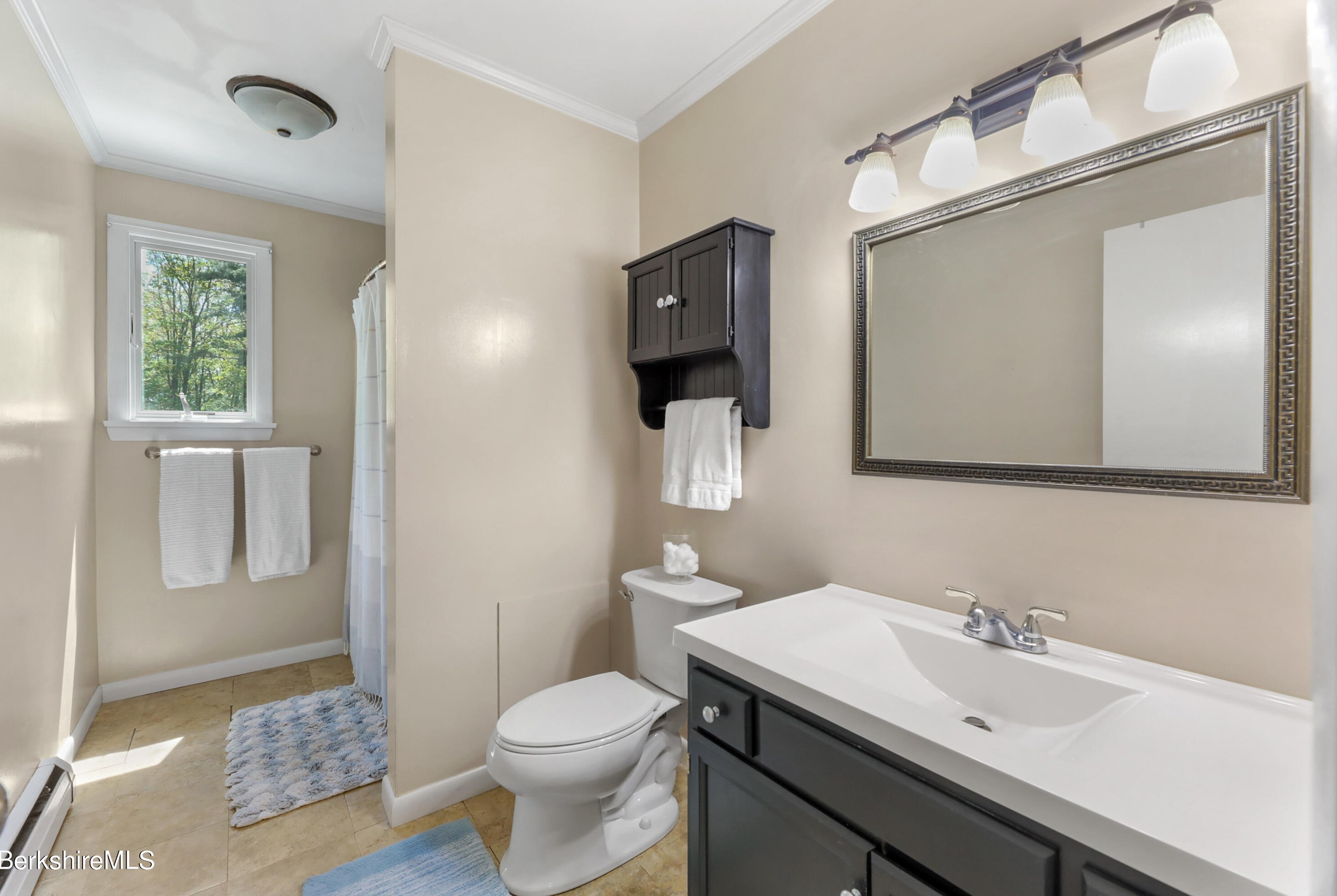 92 Hubbard St, Lenox MA 01240-2329 exterior