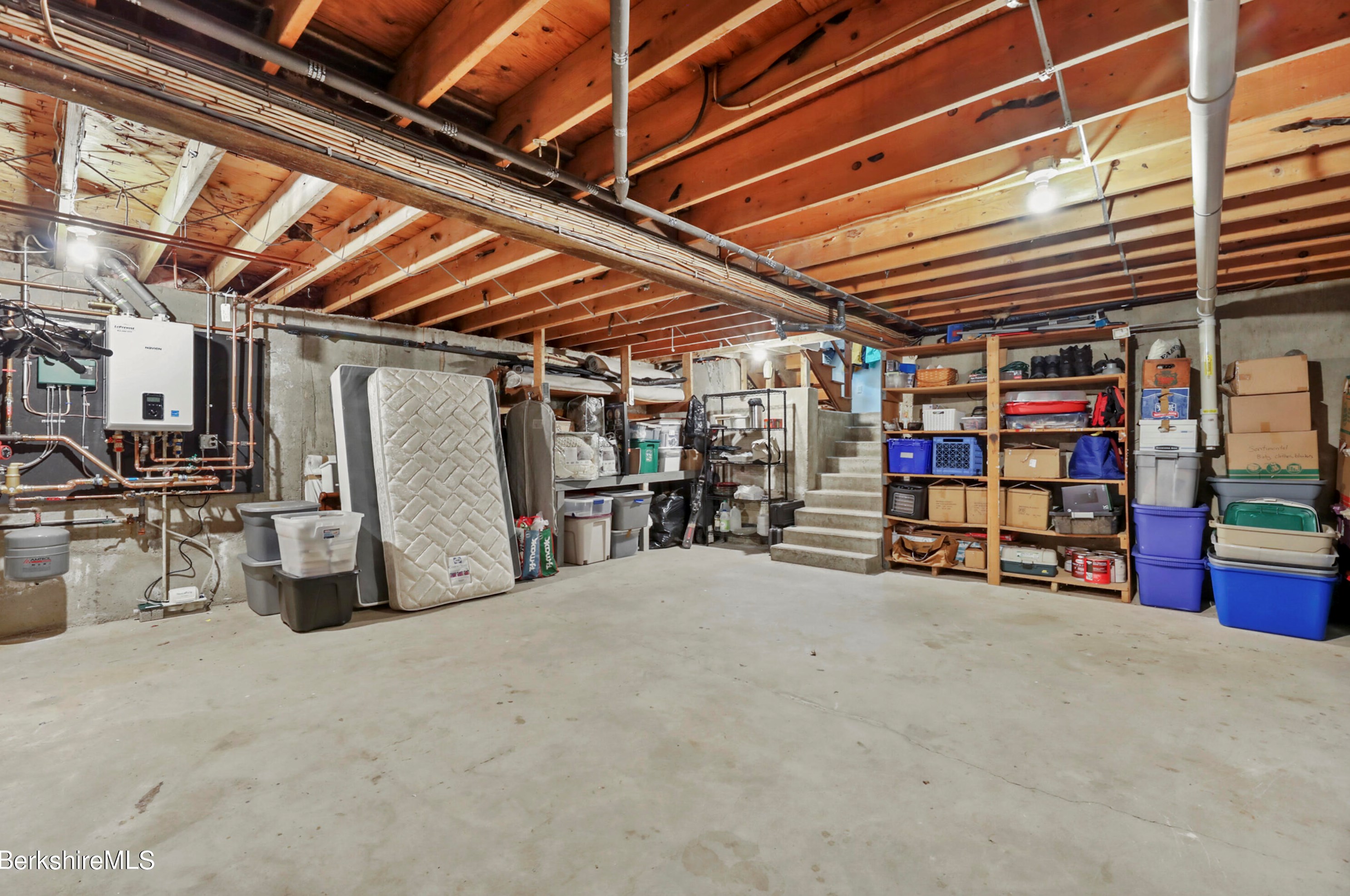 92 Hubbard St, Lenox MA 01240-2329 exterior