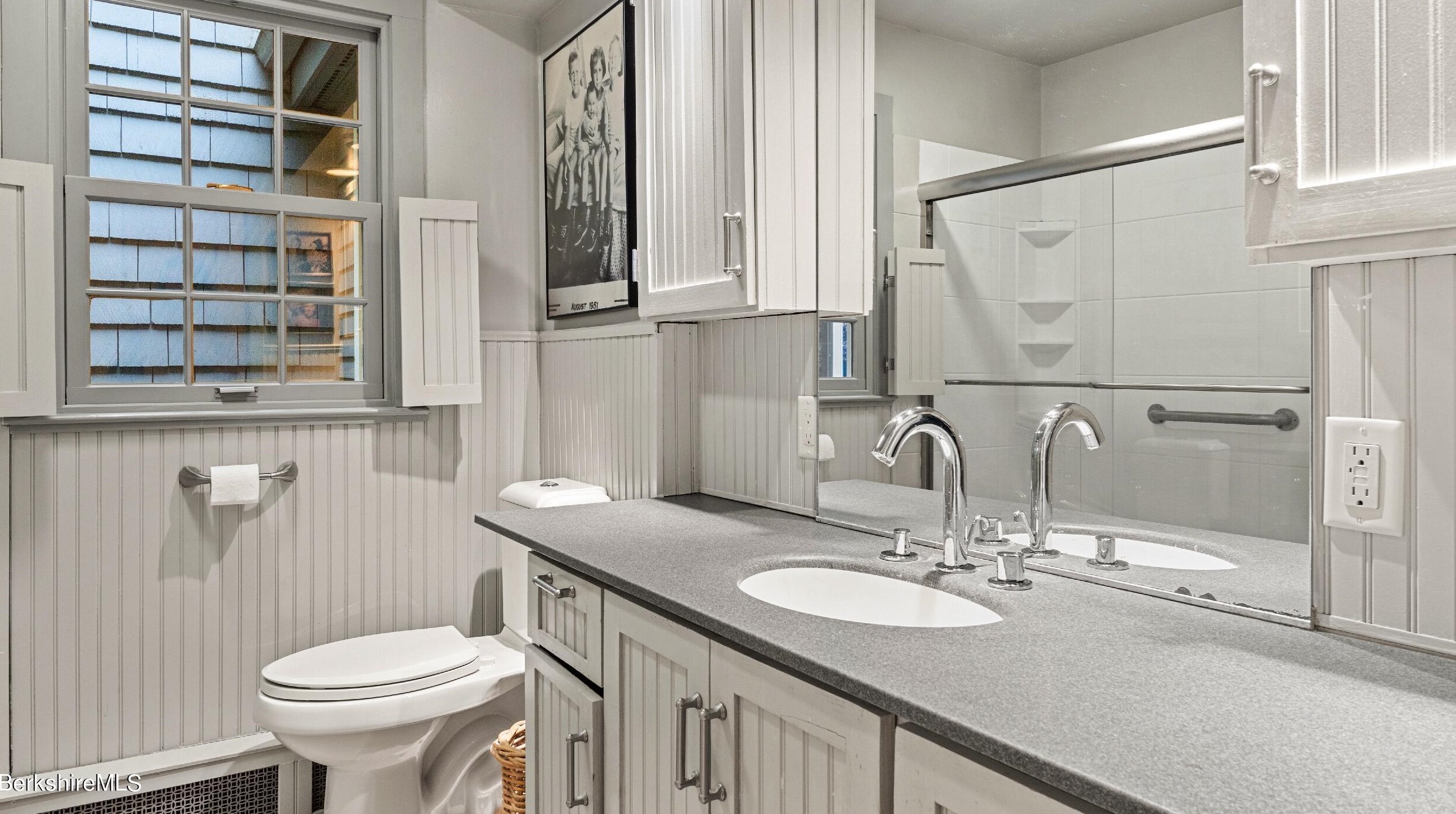 35 Edgewood Dr, Lenox MA  01240-2118 exterior