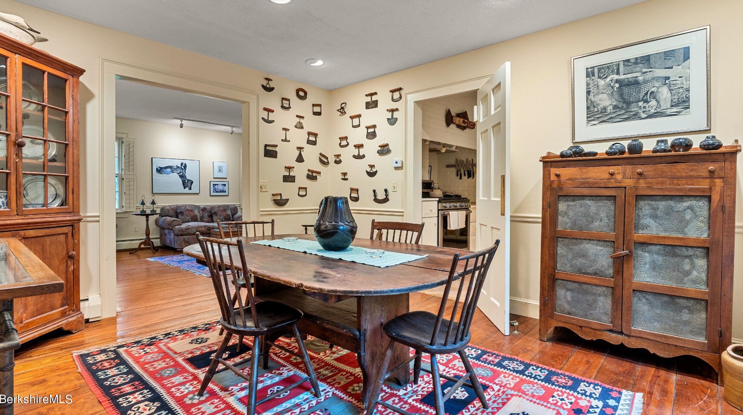 35 Edgewood Dr, Lenox MA  01240-2118 exterior