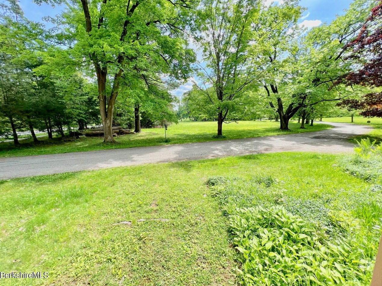 108 Kemble St, Lenox MA  01240-2816 exterior