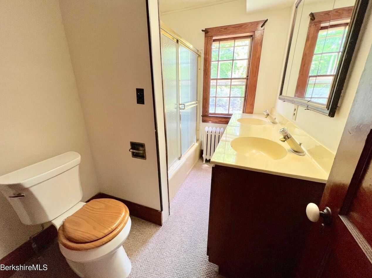 108 Kemble St, Lenox MA  01240-2816 exterior