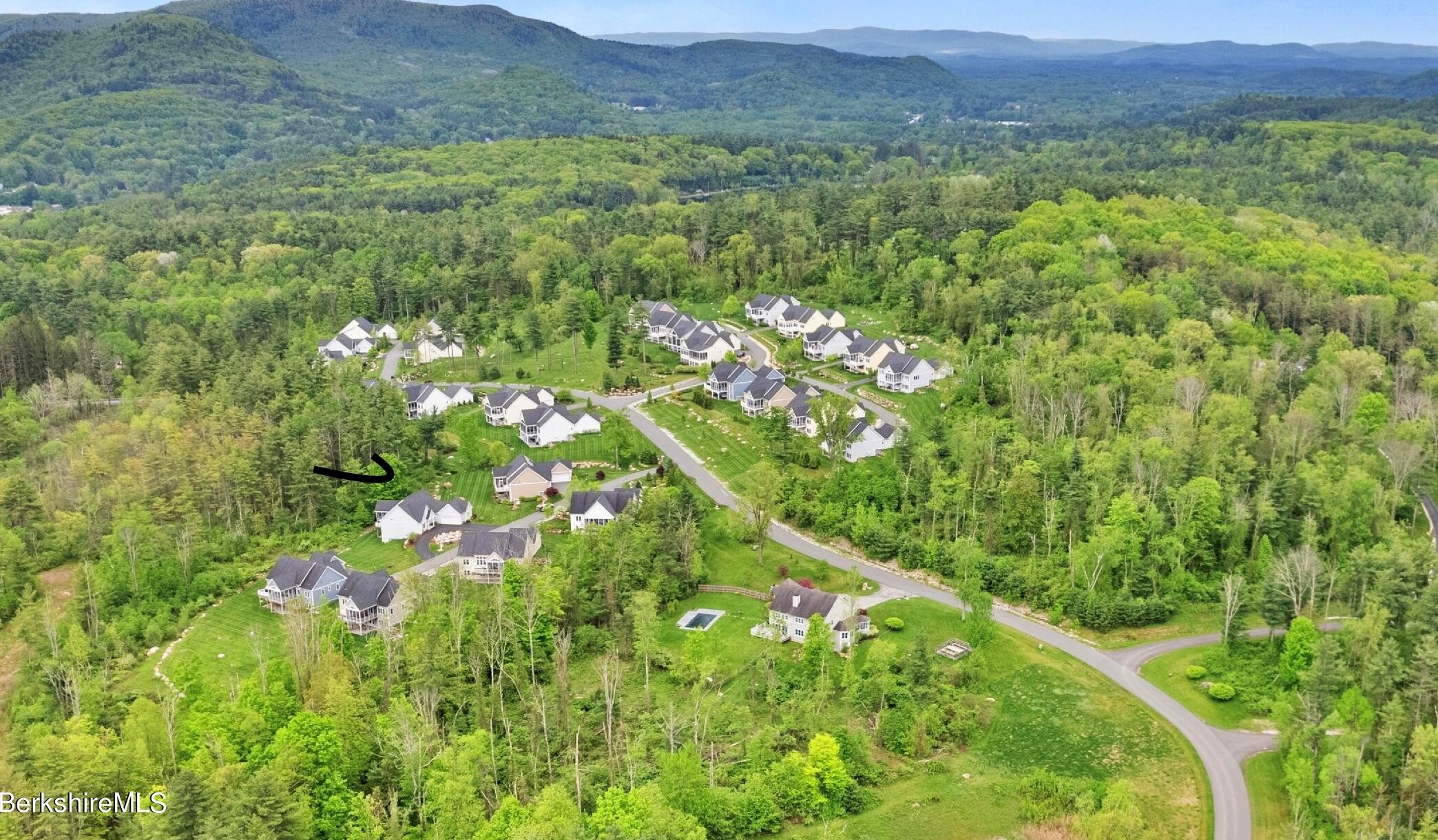 18 Burning Tree Rd, Alford MA 01230-1382 exterior