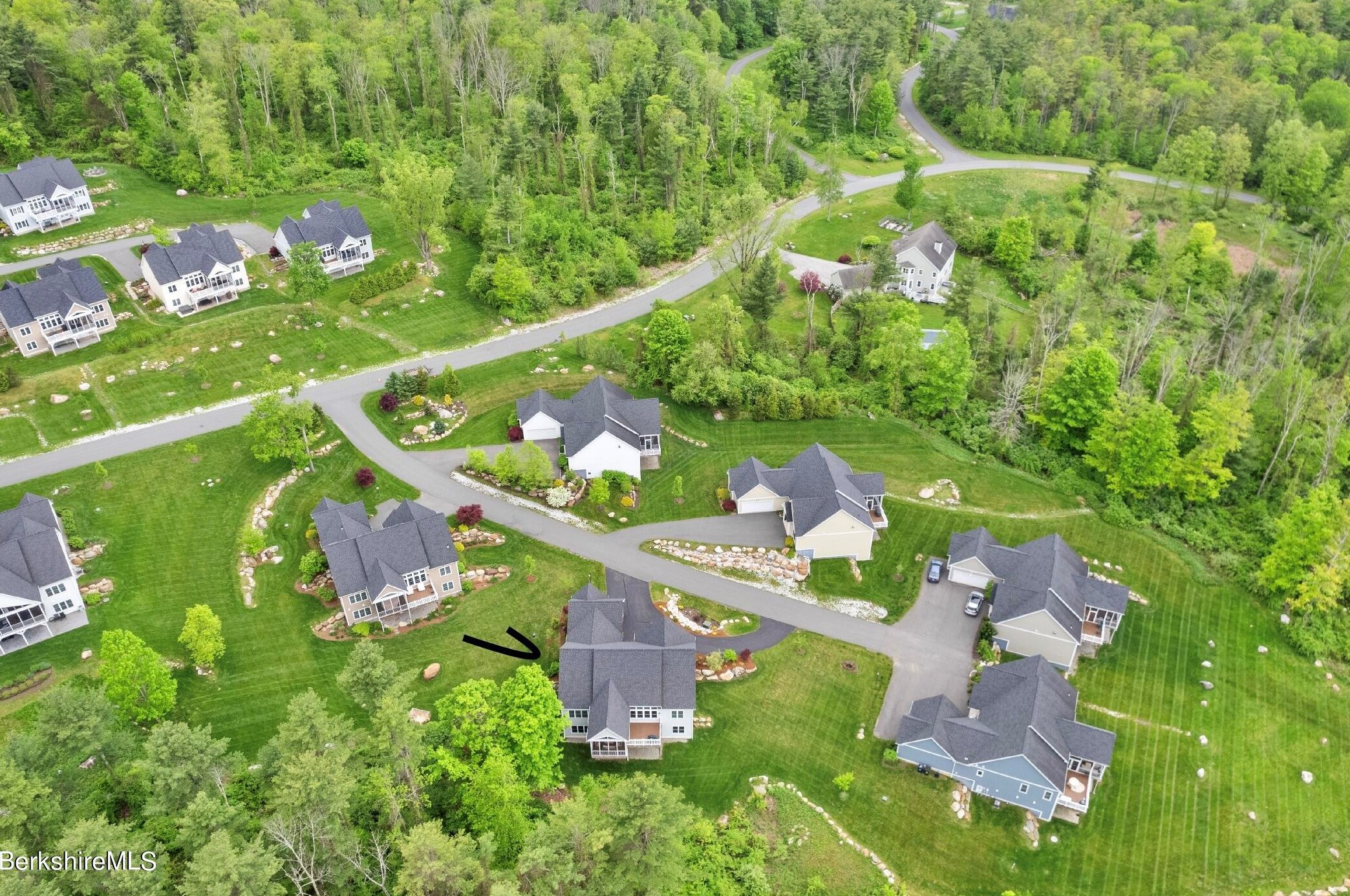 18 Burning Tree Rd, Alford MA 01230-1382 exterior