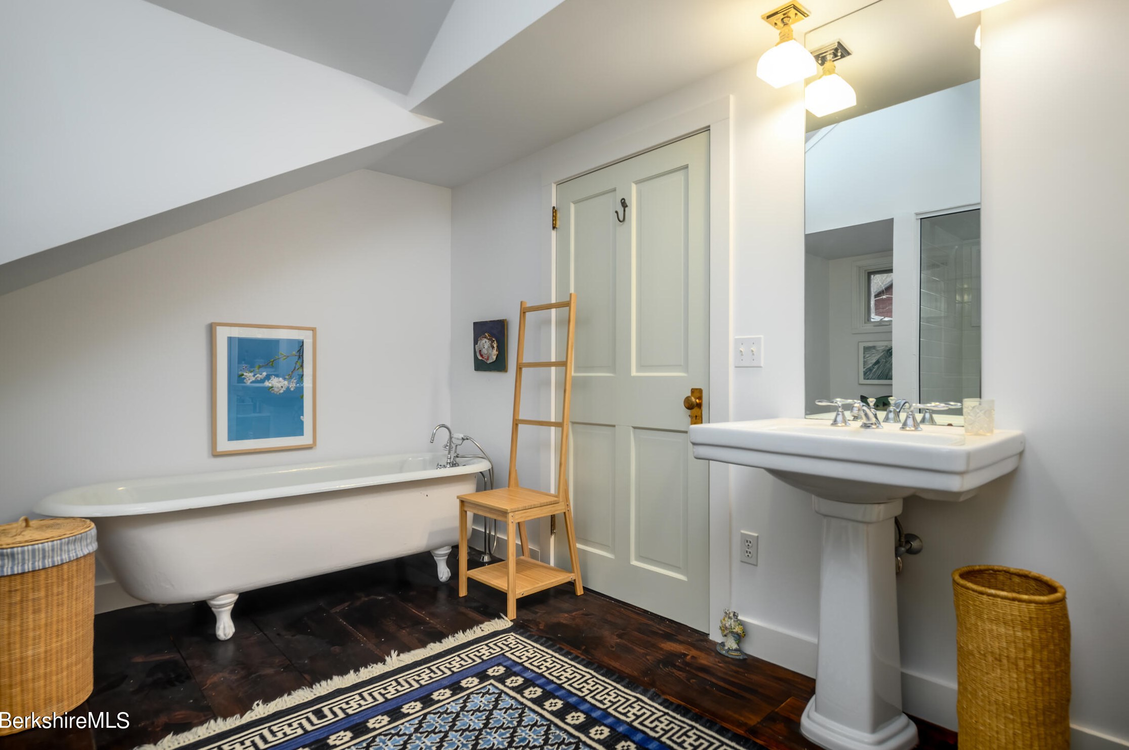 1571 Oblong Rd, Williamstown MA 01267-3096 exterior