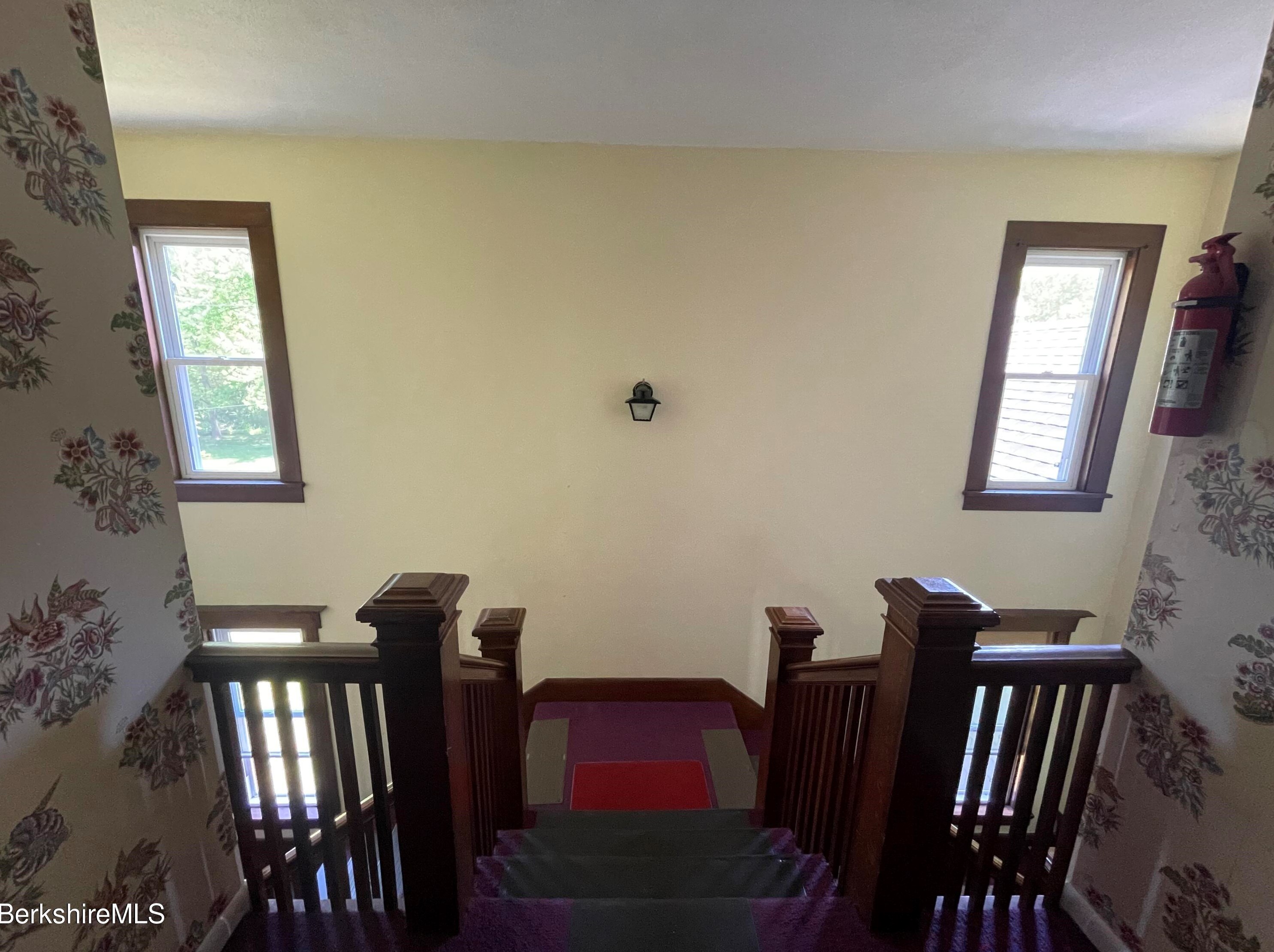 567 Main St, Sheffield MA 01257-9696 exterior