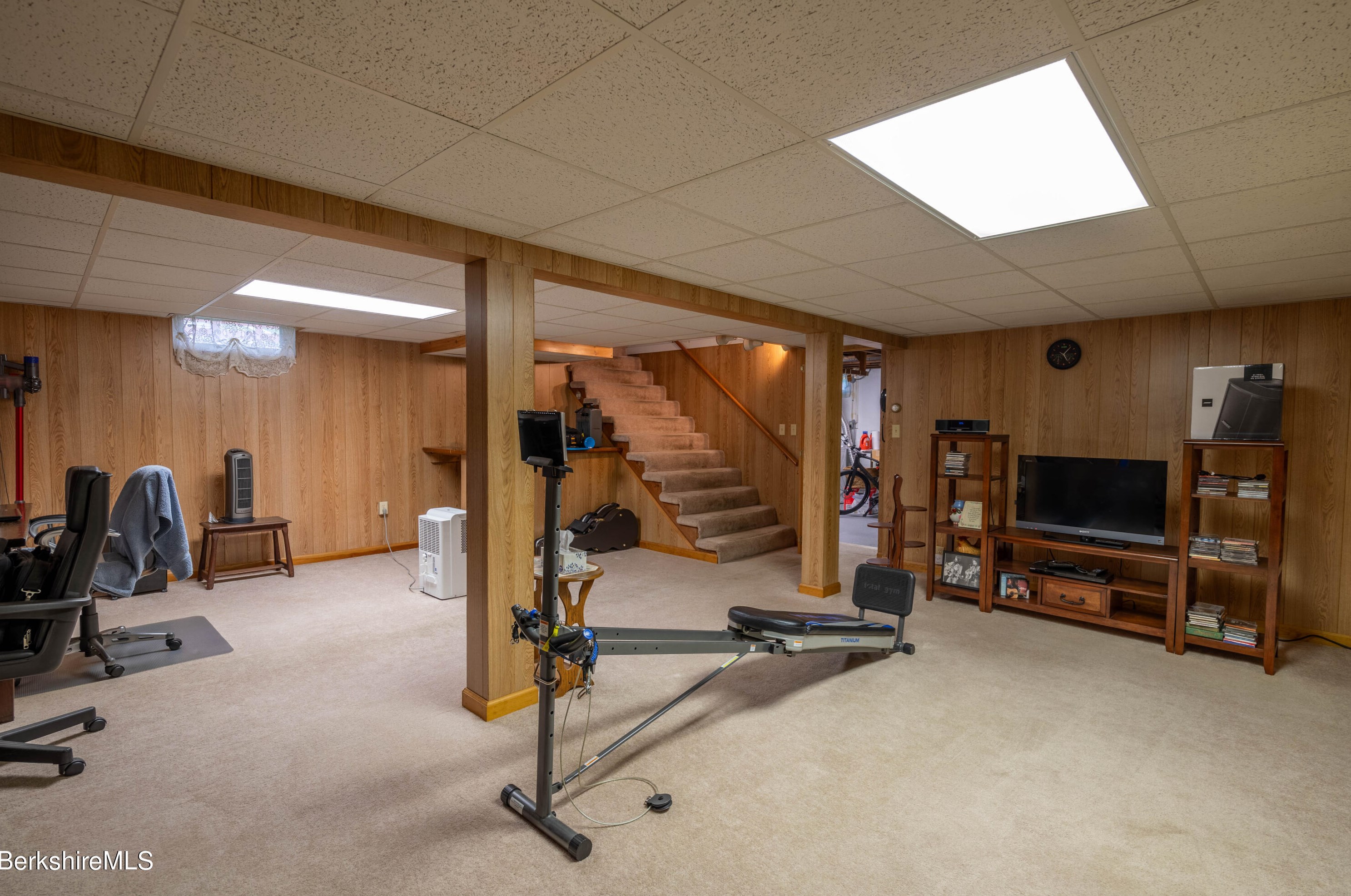 20 Willard Pl, Pittsfield MA 01201-5505 exterior