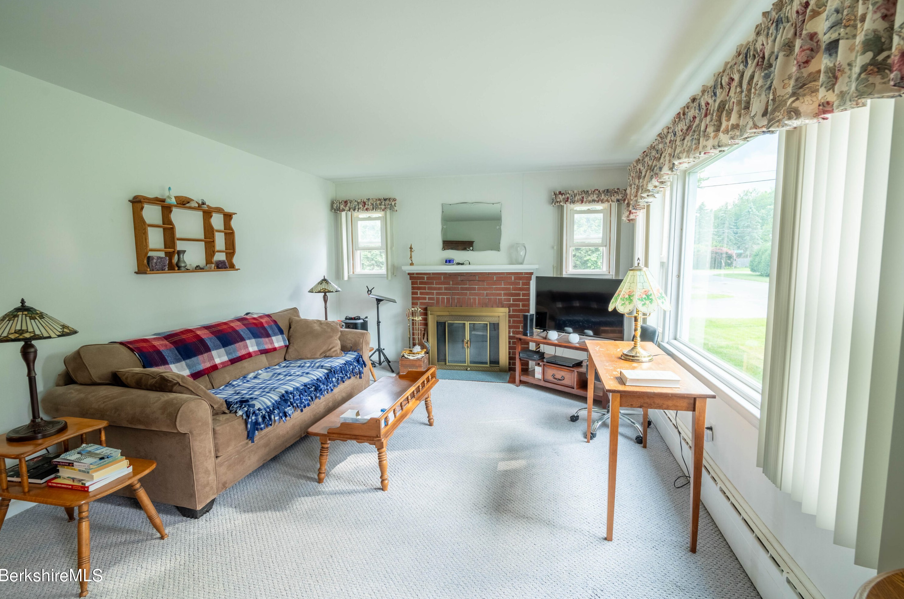 20 Willard Pl, Pittsfield MA 01201-5505 exterior