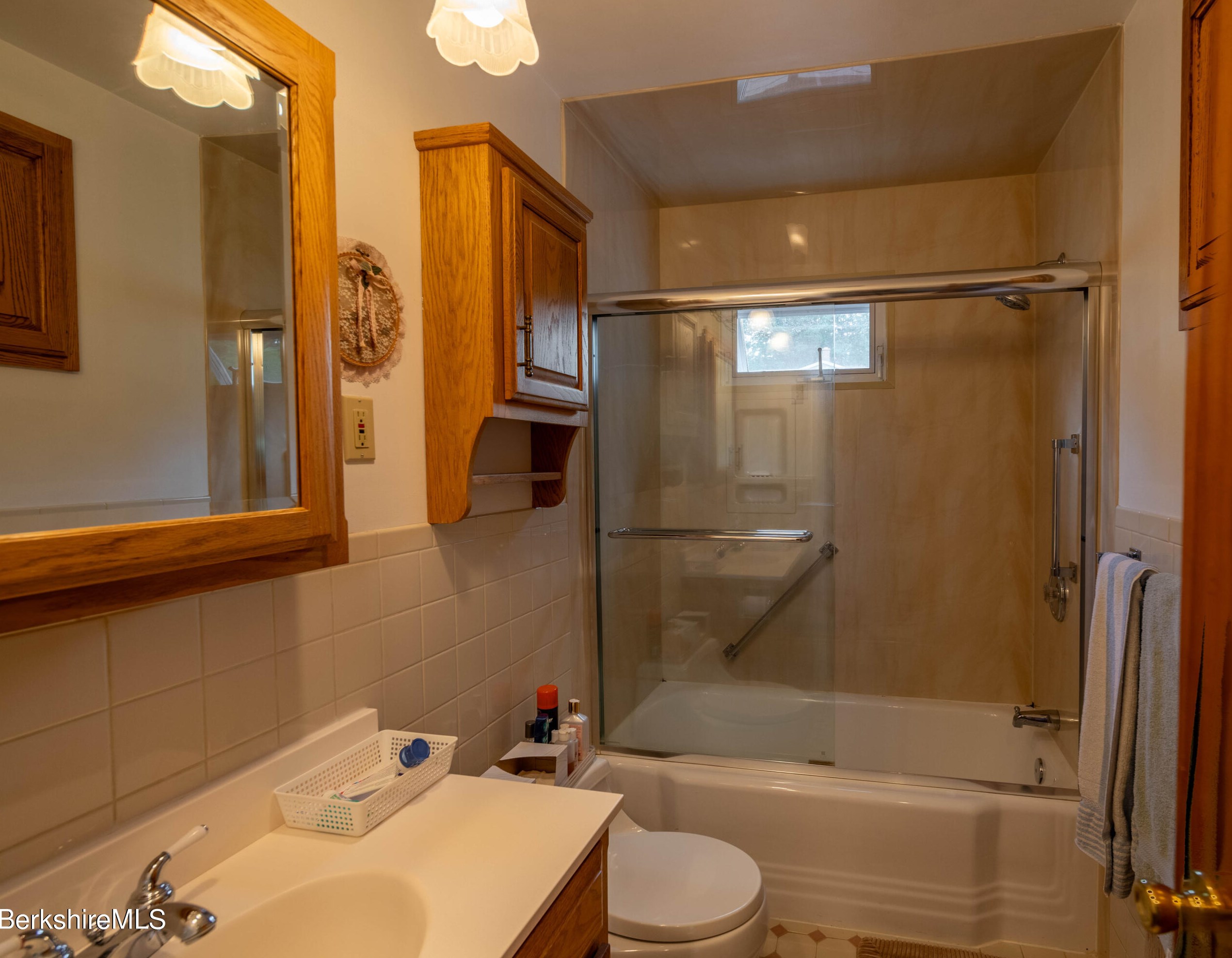 20 Willard Pl, Pittsfield MA 01201-5505 exterior