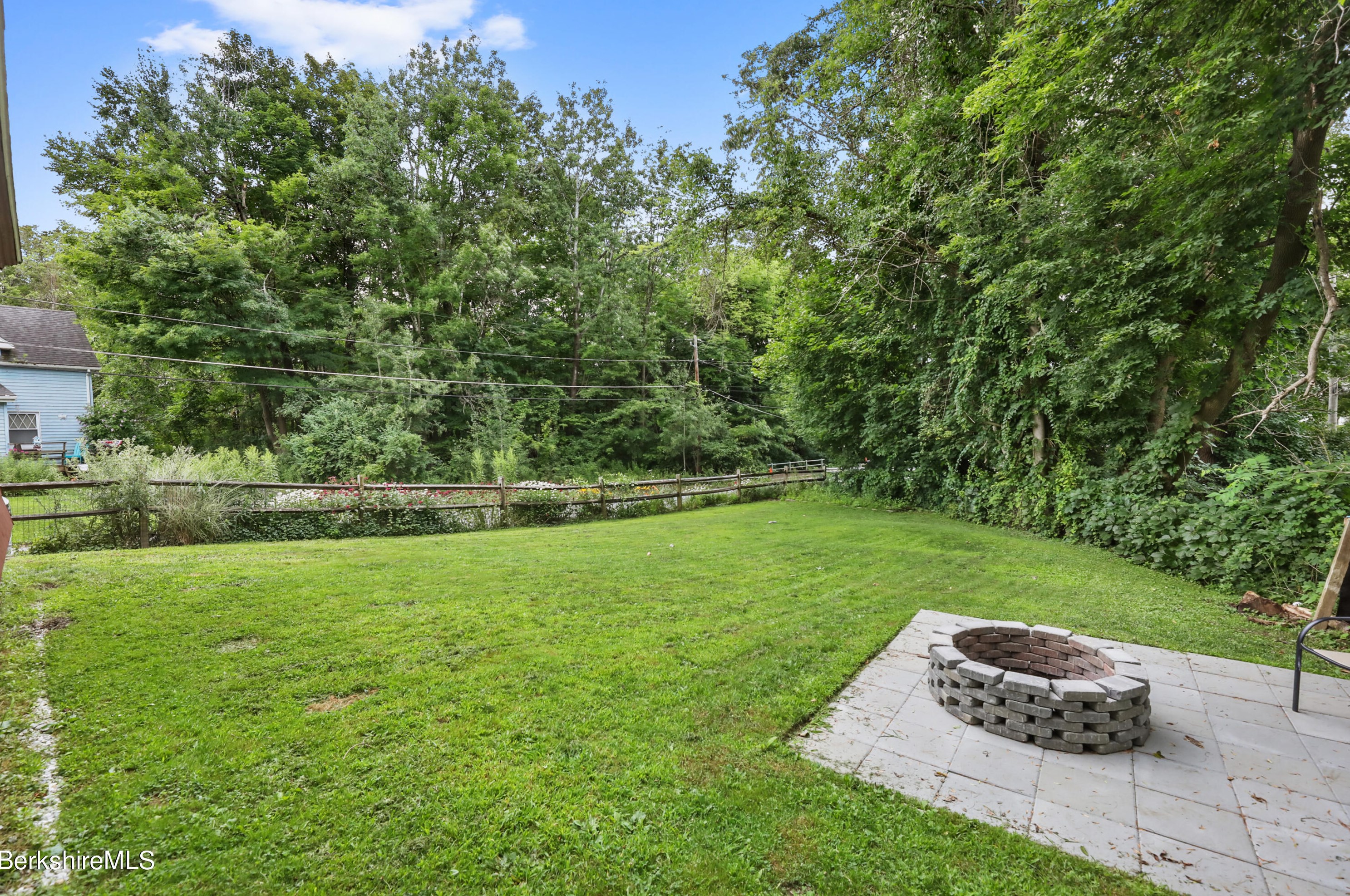 90 Hoosac St, Adams MA  01220-1540 exterior