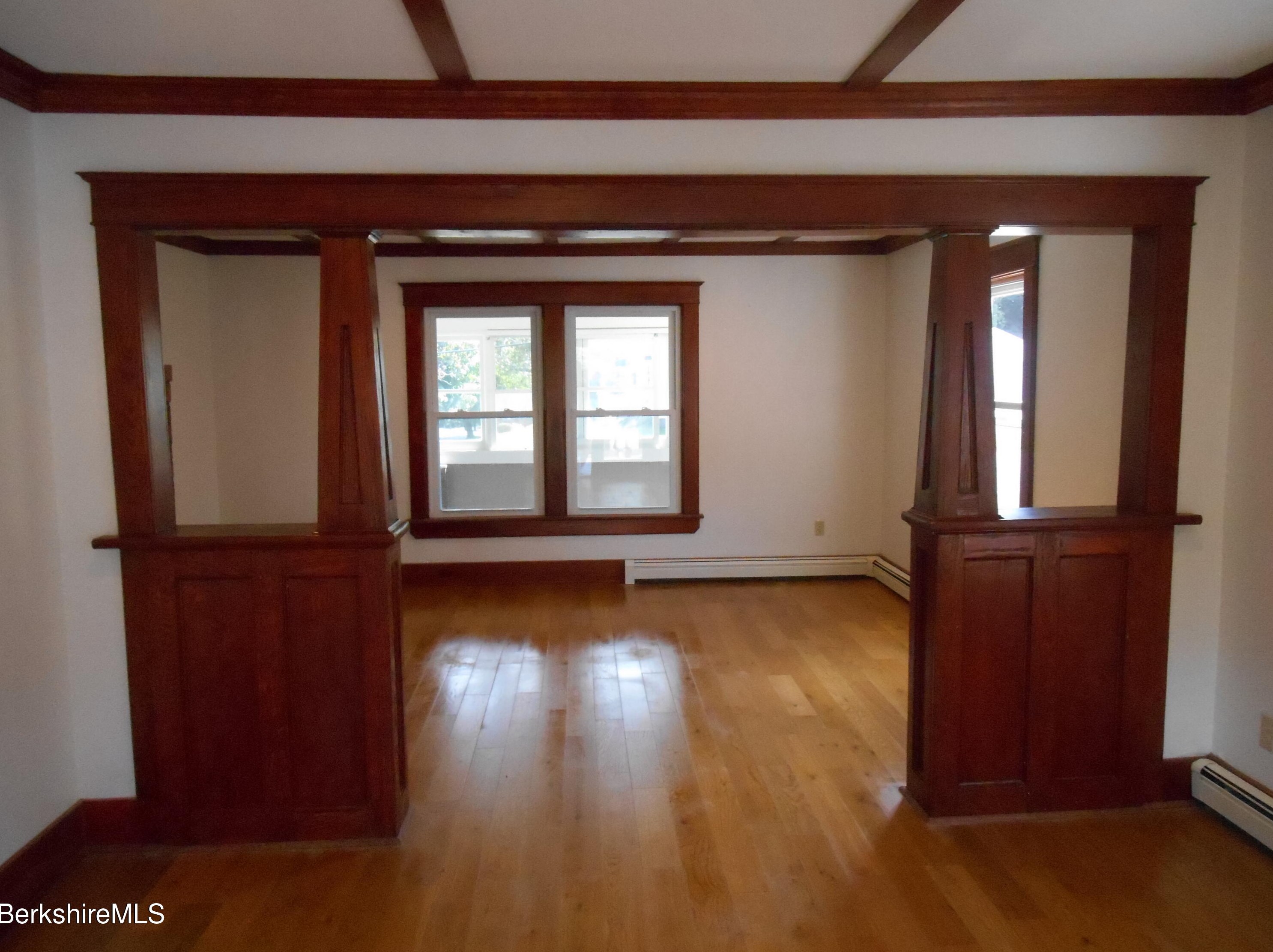 23 Elberon Ave, Pittsfield MA  01201-2838 exterior