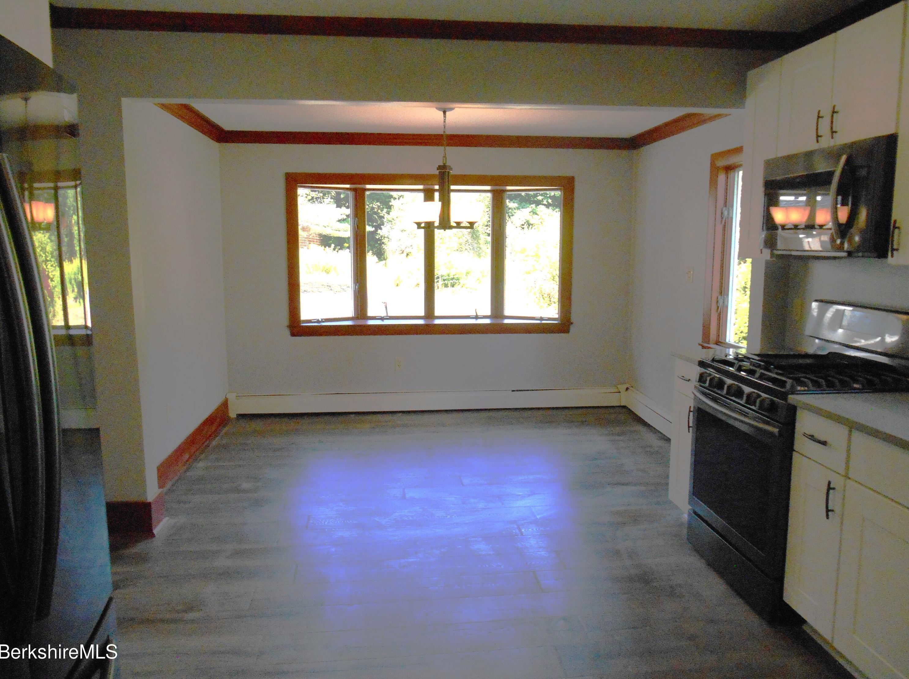 23 Elberon Ave, Pittsfield MA  01201-2838 exterior