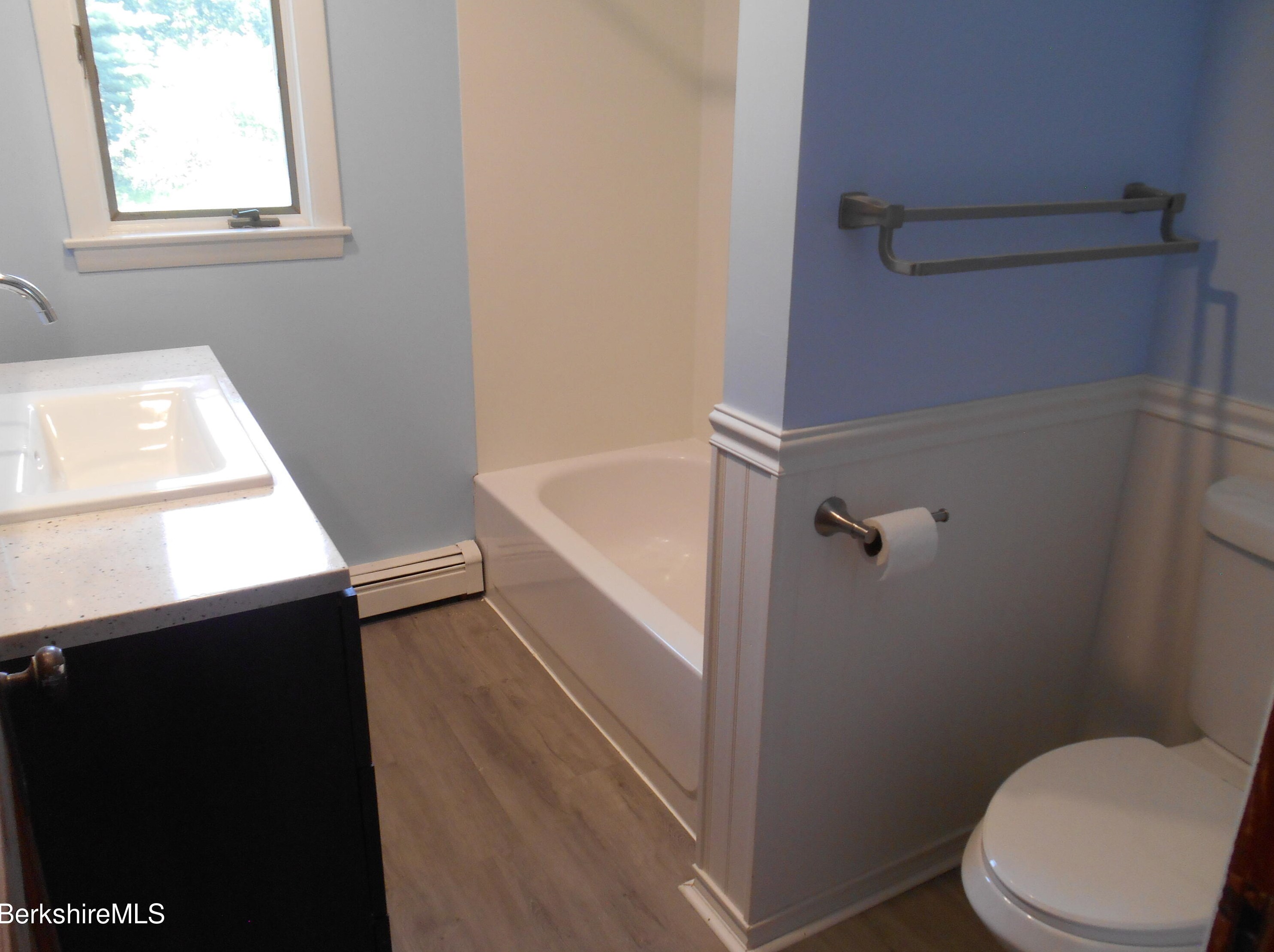 23 Elberon Ave, Pittsfield MA  01201-2838 exterior