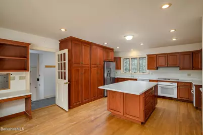 111 Park St, Williamstown, MA 01267 - Photo 11