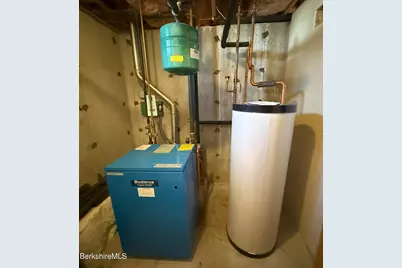 4 Filomena Dr, Pittsfield, MA 01201 - Photo 27