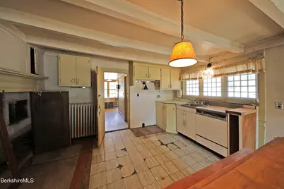 254 Main St, Sheffield, MA 01257 - Photo 9