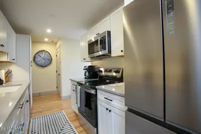 44 Main St #4, Stockbridge, MA 01262 - Photo 5