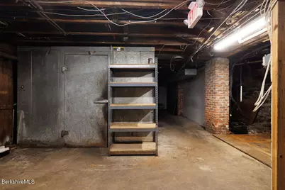 42/44 Railroad St, Great Barrington, MA 01230 - Photo 23