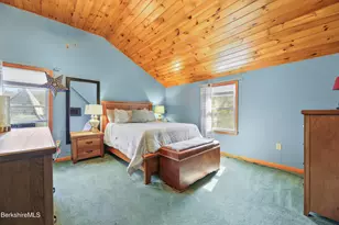 50 Gallup St, North Adams, MA 01247 - Photo 33