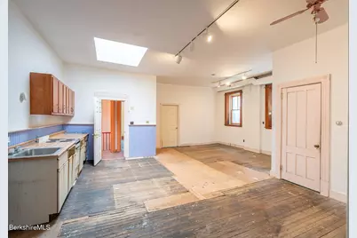 39 Railroad St, Great Barrington, MA 01230 - Photo 17