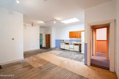 39 Railroad St, Great Barrington, MA 01230 - Photo 15