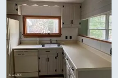 106 Shore Rd, Becket, MA 01223 - Photo 5