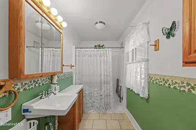 205 High St, Lee, MA 01238 - Photo 17