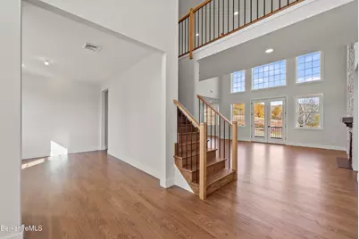 8 Northbrook Ln, Pittsfield, MA 01201 - Photo 13