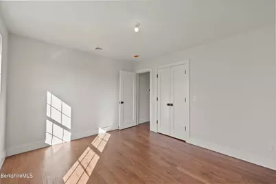 8 Northbrook Ln, Pittsfield, MA 01201 - Photo 59