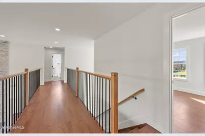 8 Northbrook Ln, Pittsfield, MA 01201 - Photo 43