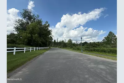 8 Northbrook Ln, Pittsfield, MA 01201 - Photo 81