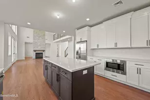 8 Northbrook Ln, Pittsfield, MA 01201 - Photo 33